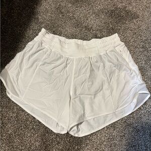 Lululemon Hotty Hot LR 4” Lined Shorts